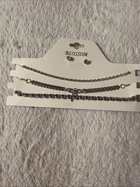 Silver-Tone Layered Necklace & Stud Earring Set 18” to 20”